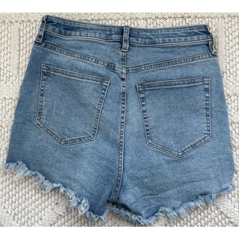 Womens Free People CRVY Distressed Raw Hem Denim Shorts Size 29 - Picture 2 of 4